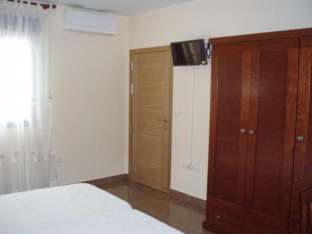 Hostal El Altozano มอนตันเชซ ภายนอก รูปภาพ